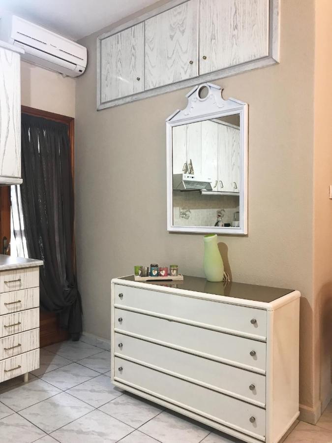 Mimi'S Studio Karianí Kültér fotó
